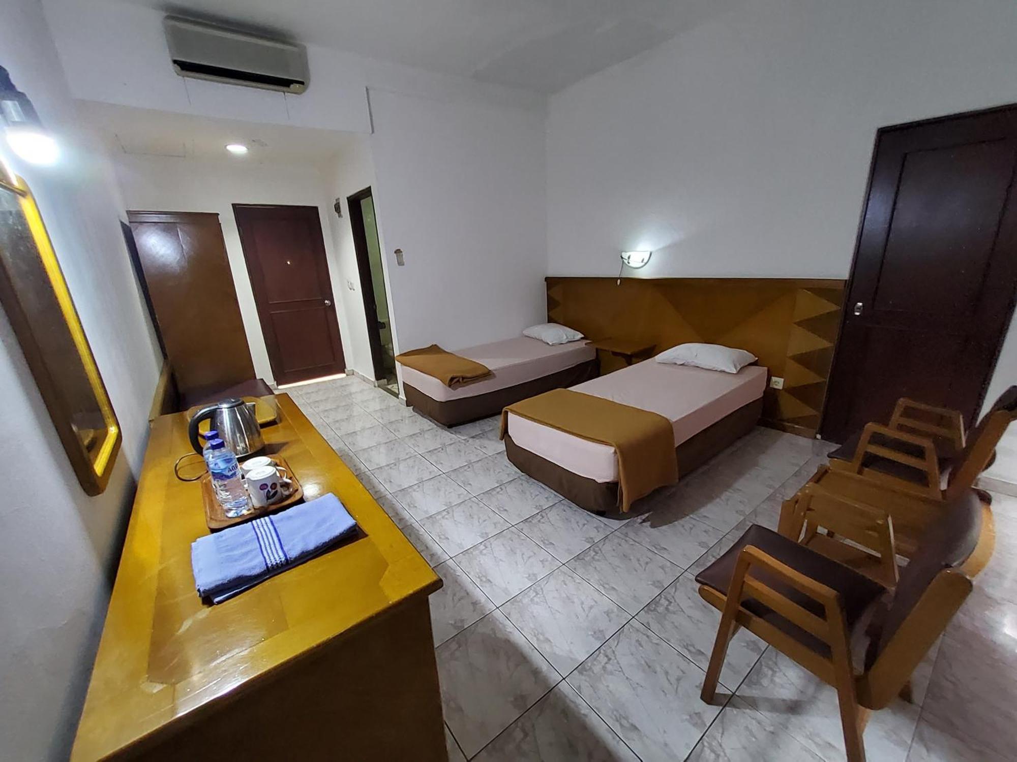 Hotel Kumala Samudra Cikakak Luaran gambar